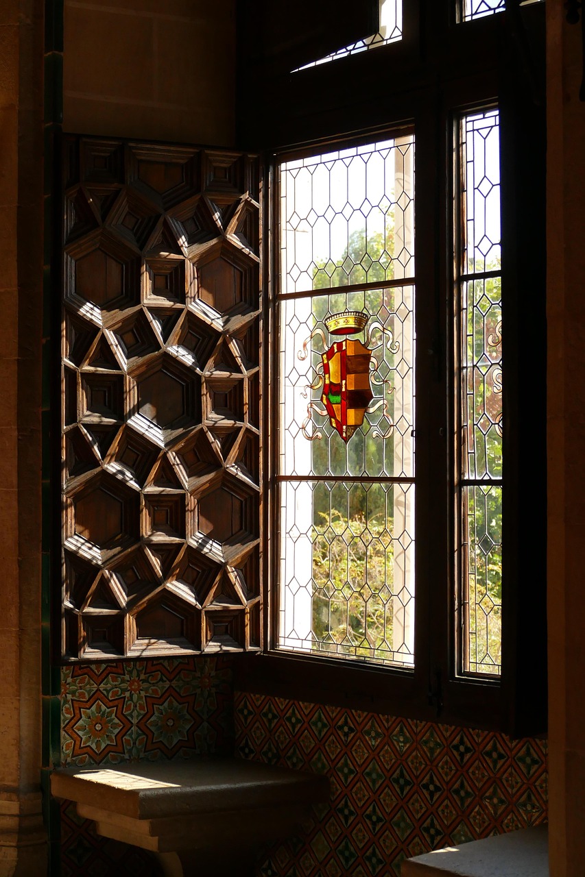window, windowsill, shutter, weapon, decoration, carvings, stained glass, palace, the palau ducal del borja, being, gandia, spain, light