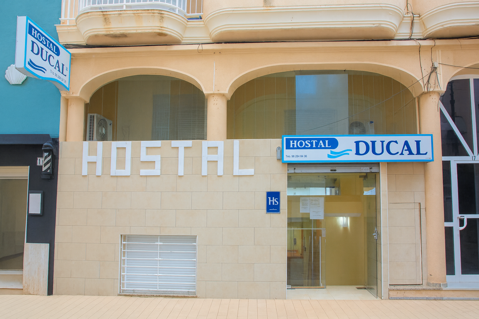 hostal ducal en carrer la verge del grao de gandia